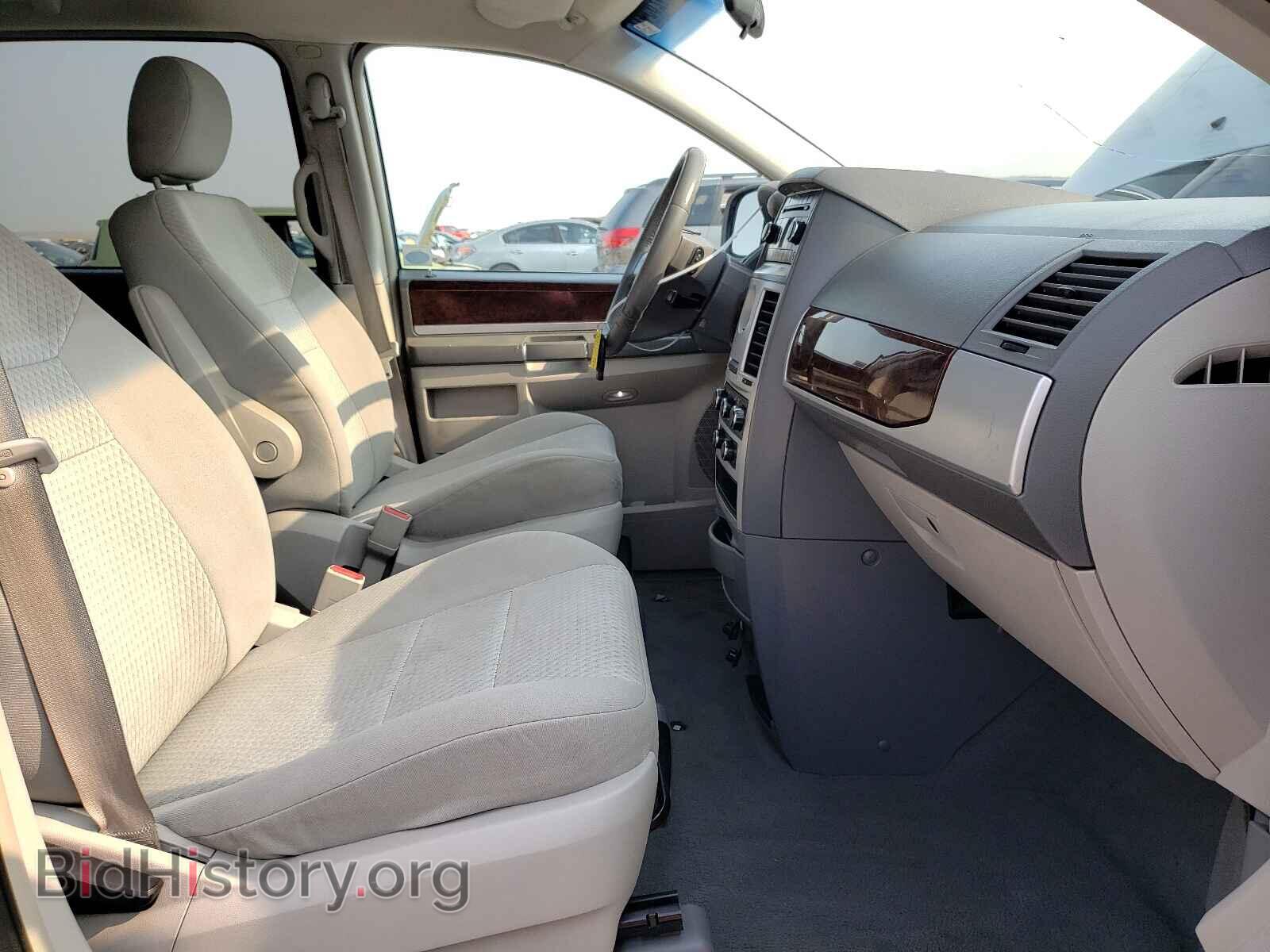 2009 CHRYSLER MINIVAN - VIN: 2A8HR54109R683807 - Фото 5