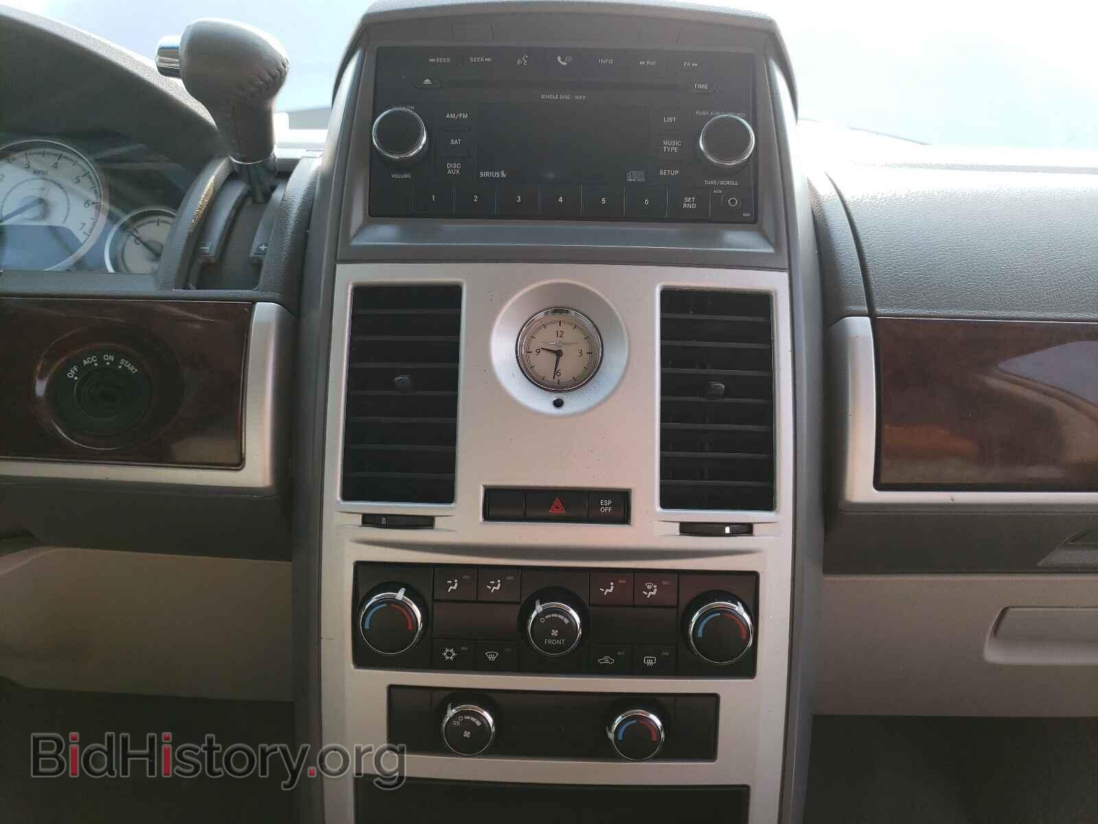 2009 CHRYSLER MINIVAN - VIN: 2A8HR54109R683807 - Фото 9