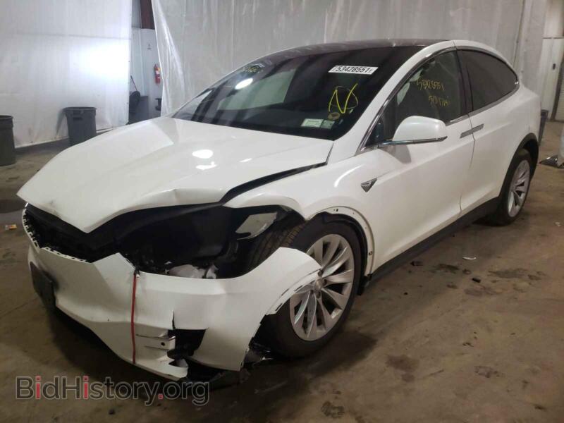 2017 Tesla MODEL X (VIN 5YJXCDE23HF034356) — фото 2 из 10