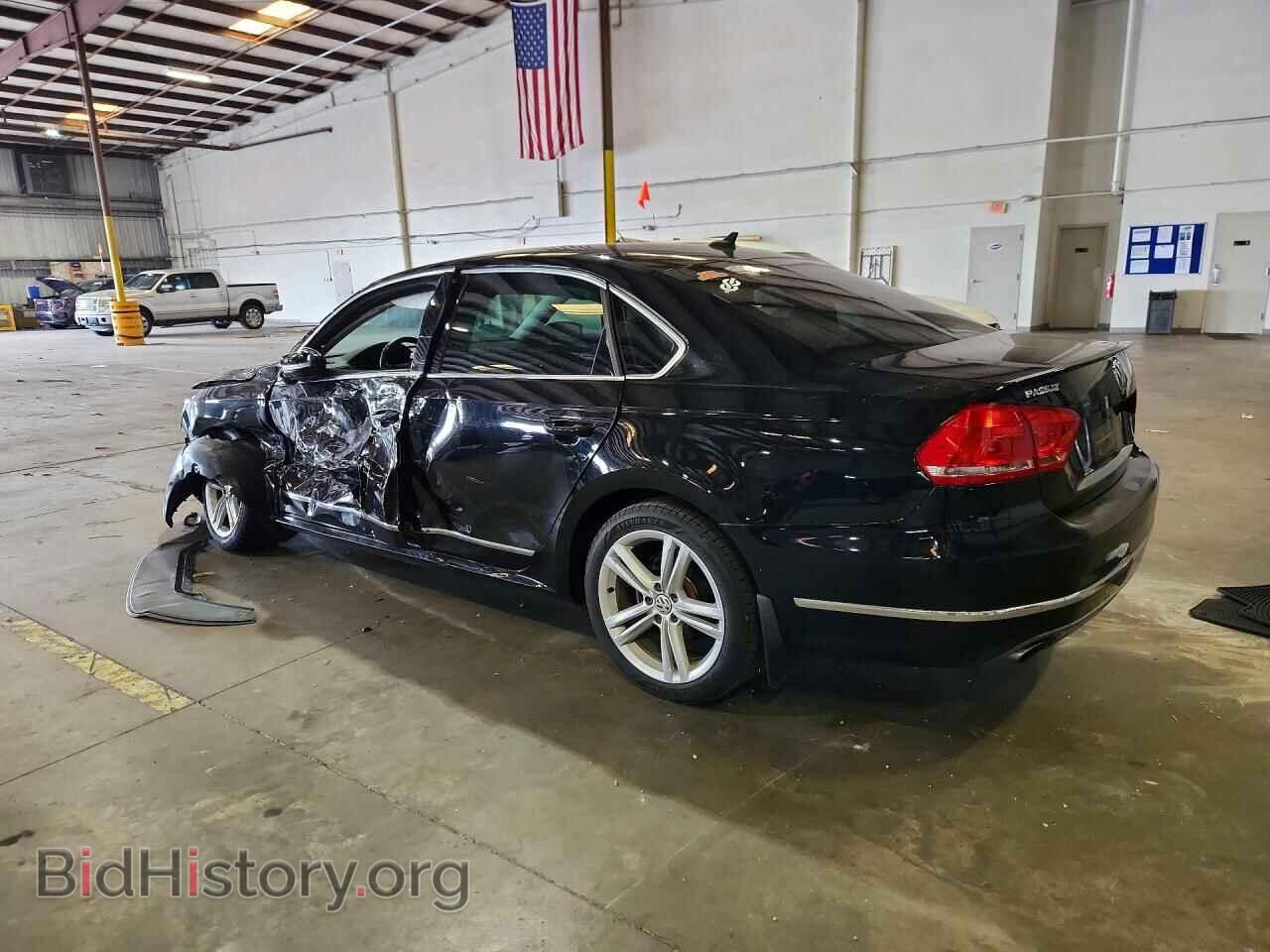 2015 VOLKSWAGEN PASSAT - VIN: 1VWBS7A31FC018564 - Фото 2