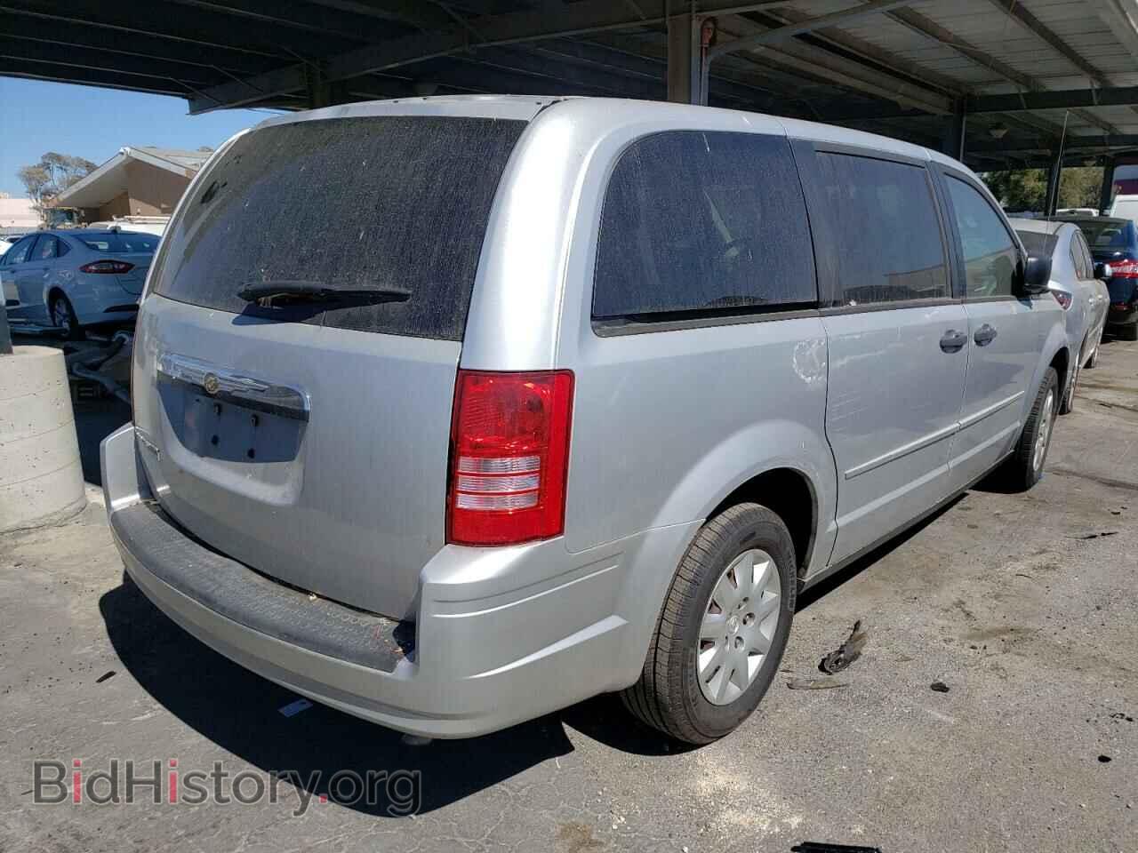 2008 CHRYSLER MINIVAN - VIN: 2A8HR44H48R113220 - Фото 4