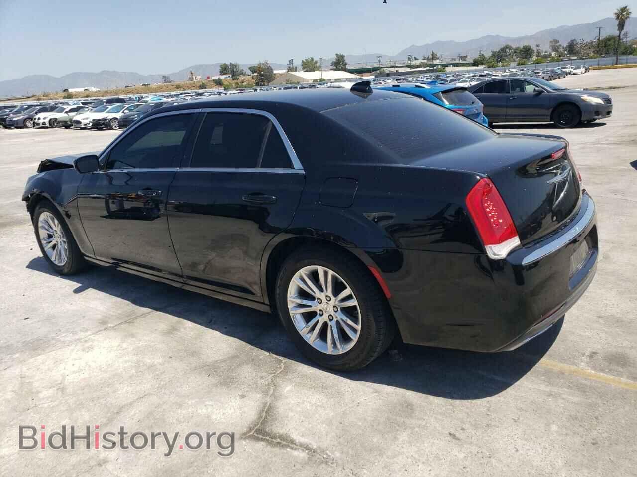 2017 CHRYSLER 300 - VIN: 2C3CCAAG8HH521727 - Фото 2