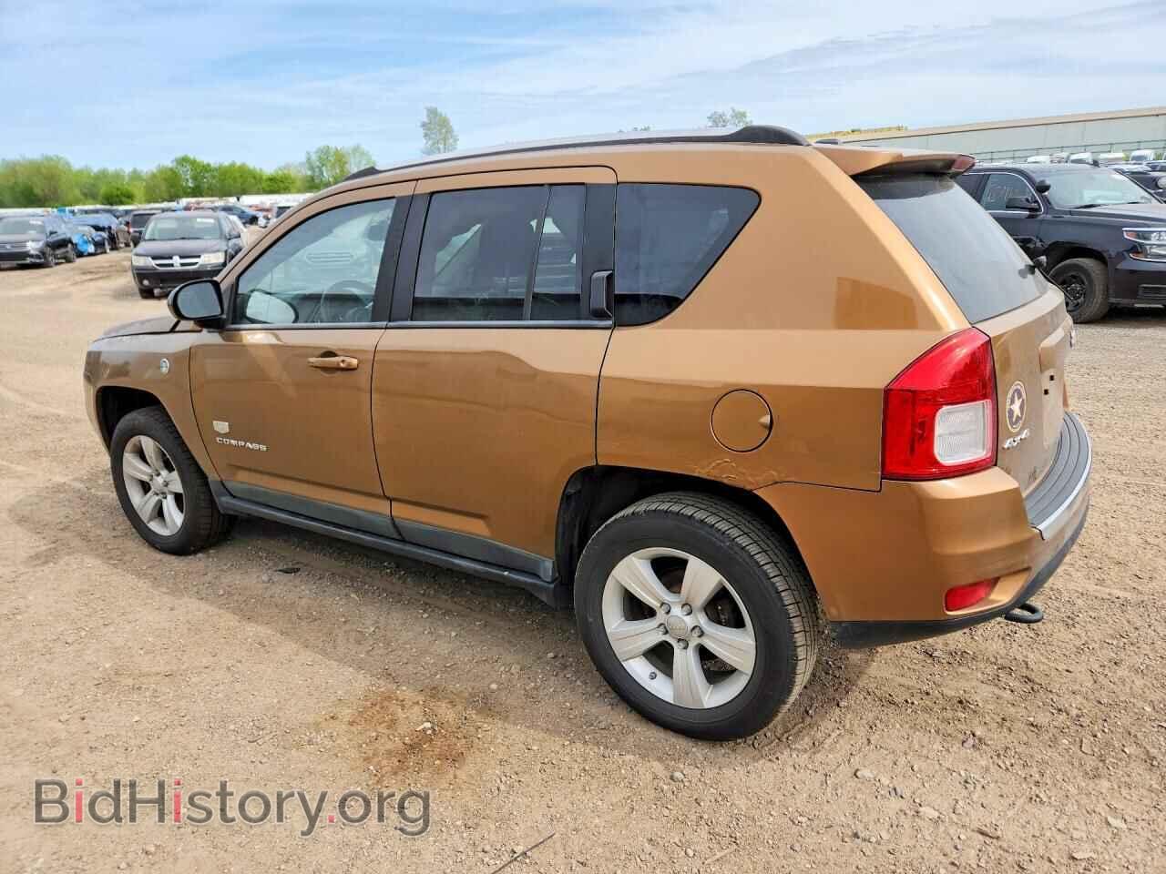 2011 JEEP COMPASS - VIN: 1J4NF5FB8BD165195 - Photo 2