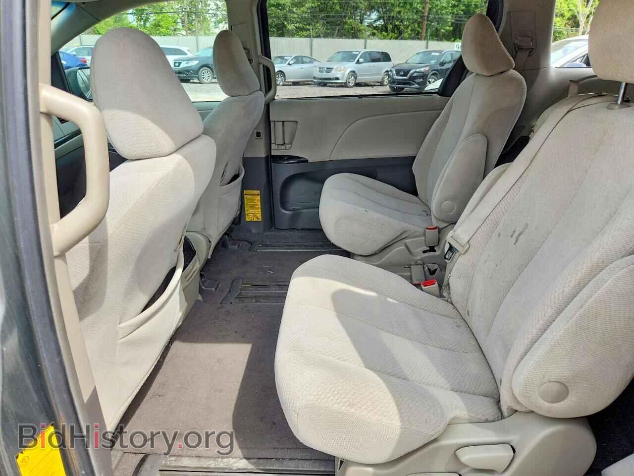 2011 TOYOTA SIENNA - VIN: 5TDKK3DC5BS039840 - Фото 11