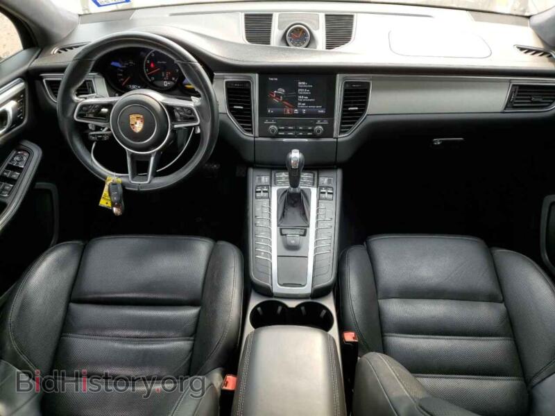 2017 Porsche MACAN (VIN WP1AF2A50HLB61840) — фото 8 из 13