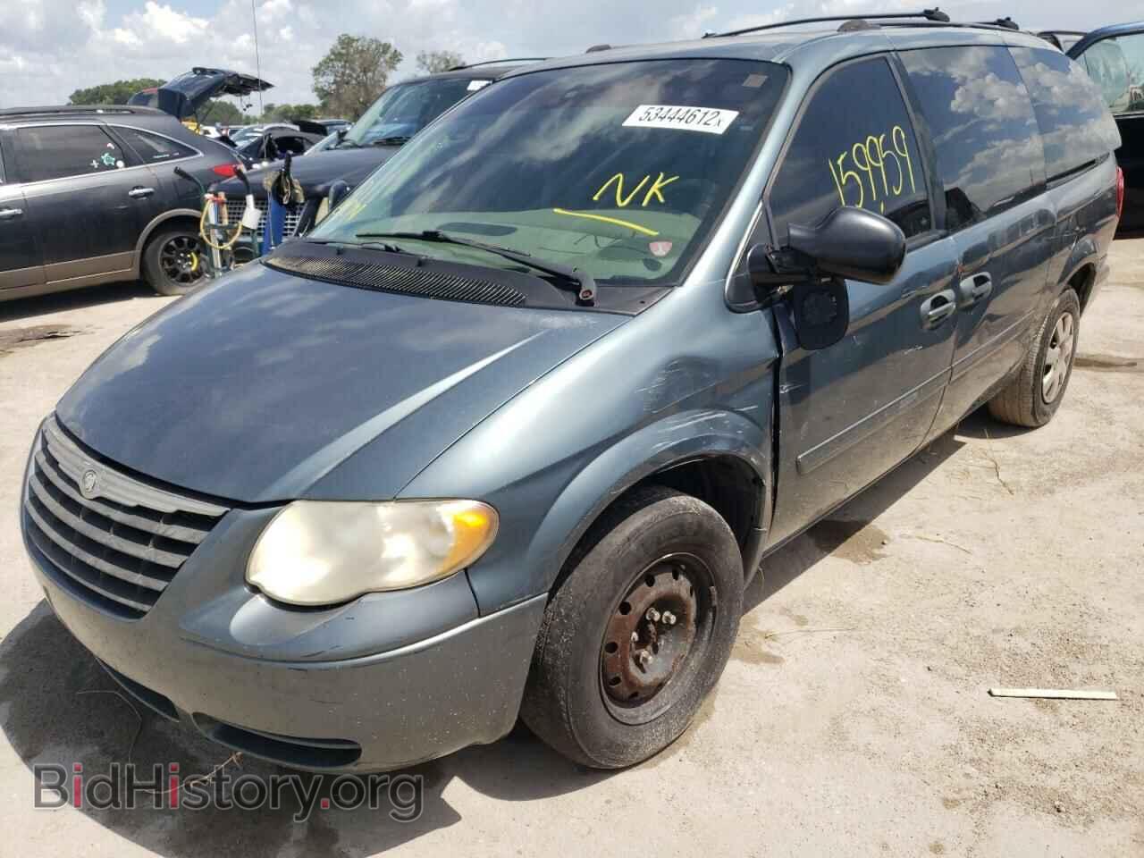 2006 CHRYSLER MINIVAN - VIN: 2A4GP44R46R681640 - Фото 2