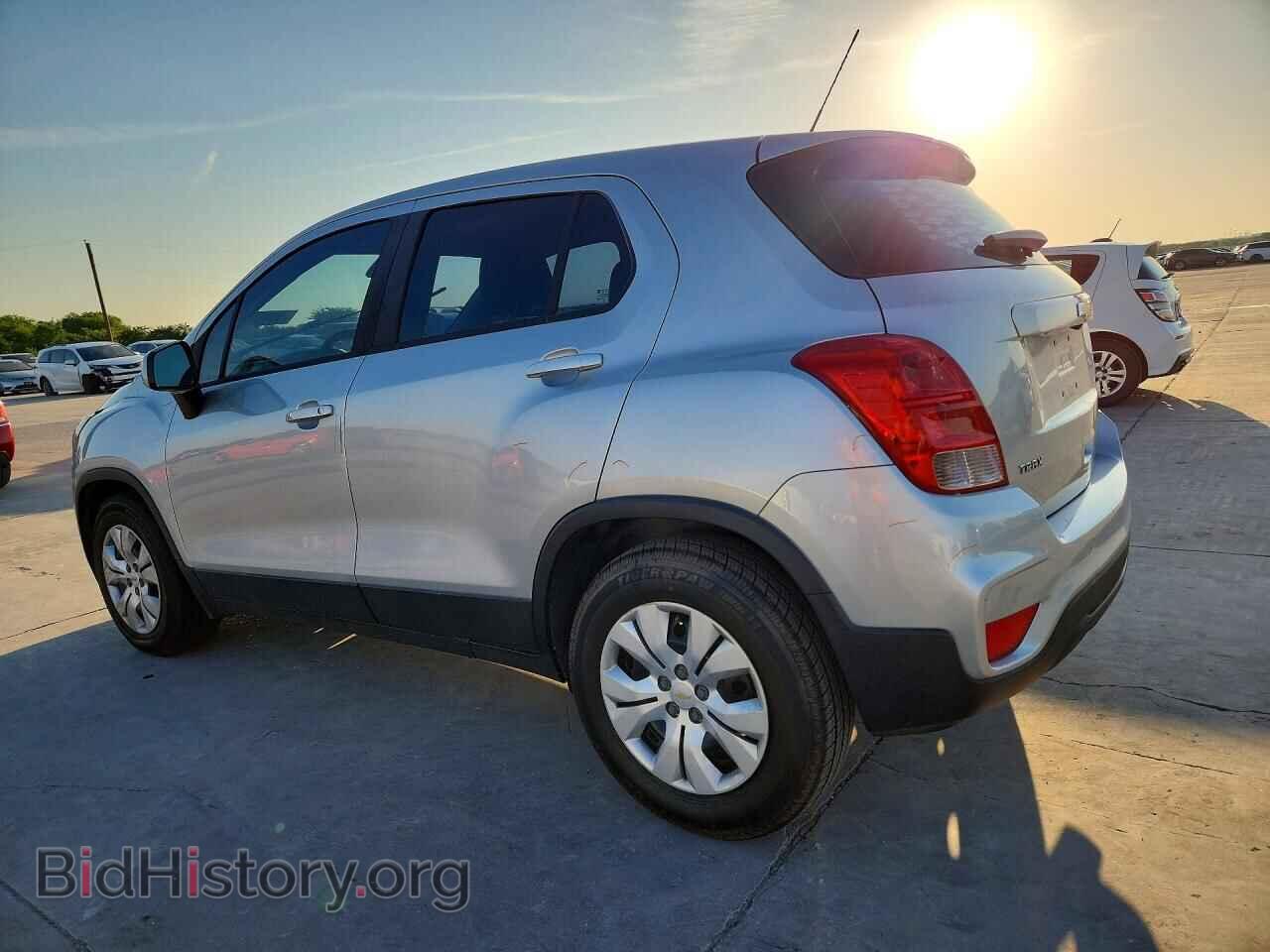 2017 CHEVROLET TRAX - VIN: KL7CJKSB5HB105506 - Фото 2