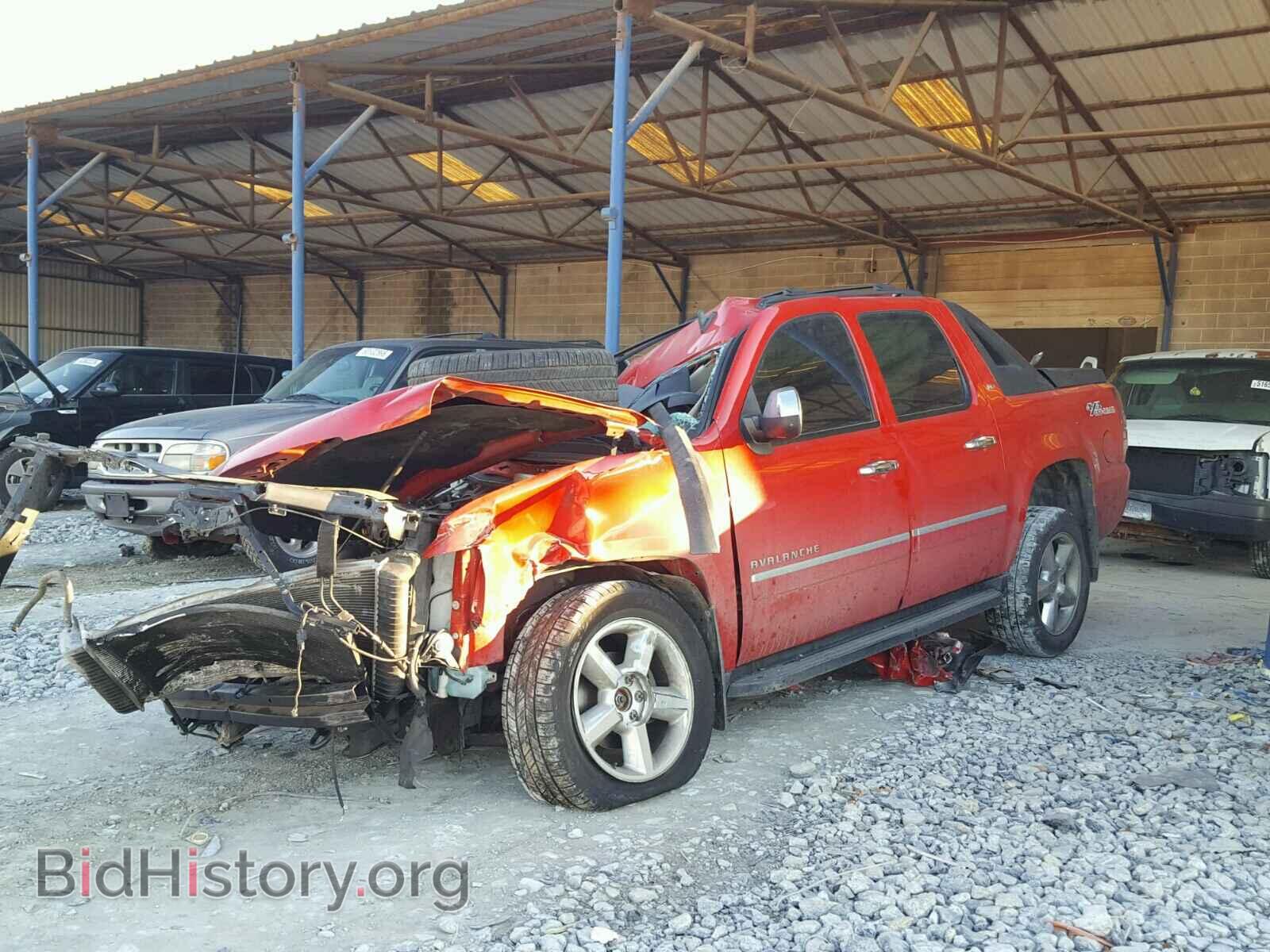 2010 CHEVROLET AVALANCHE - VIN: 3GNVKGE00AG242566 - Фото 2