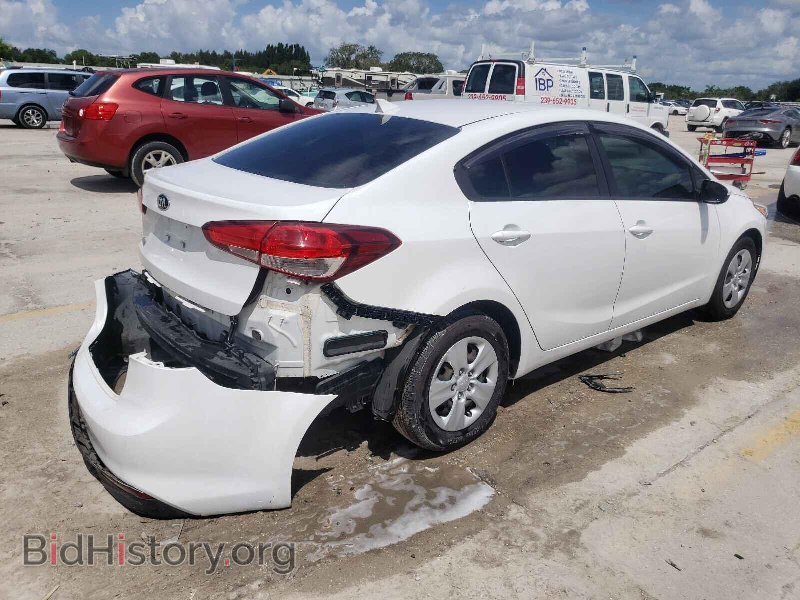 2017 KIA FORTE - VIN: 3KPFK4A76HE060827 - Photo 4