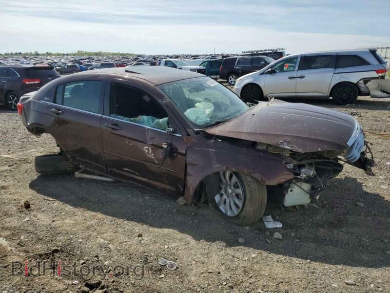 2013 Chrysler 200 (VIN 1C3CCBBB5DN666282) — photo 4 of 15