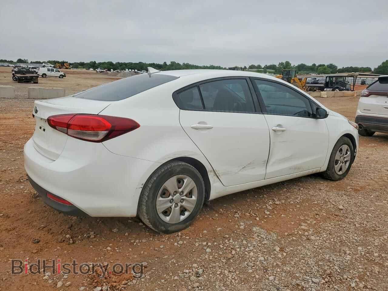 2017 KIA FORTE - VIN: 3KPFK4A77HE077331 - Фото 3