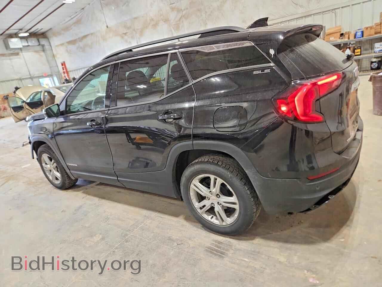 2020 GMC TERRAIN - VIN: 3GKALMEV2LL102077 - Photo 2