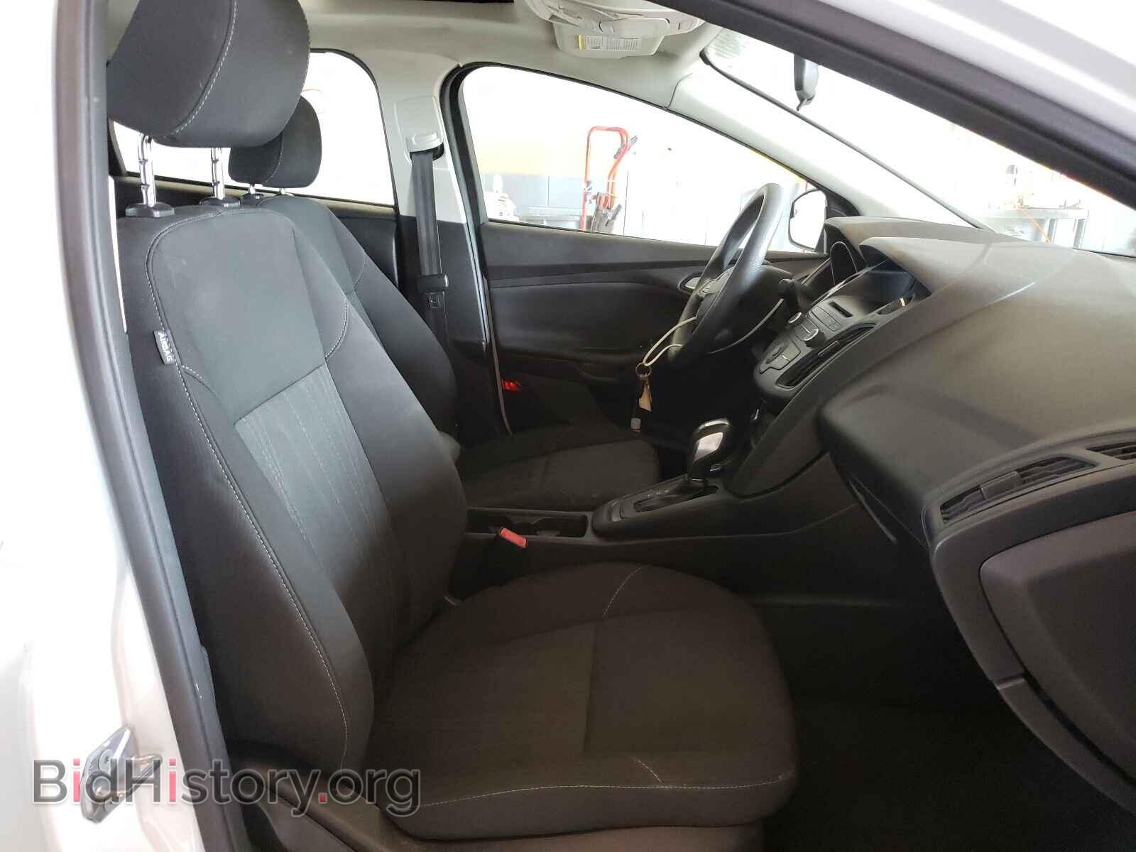 2016 FORD FOCUS - VIN: 1FADP3F2XGL216850 - Фото 5