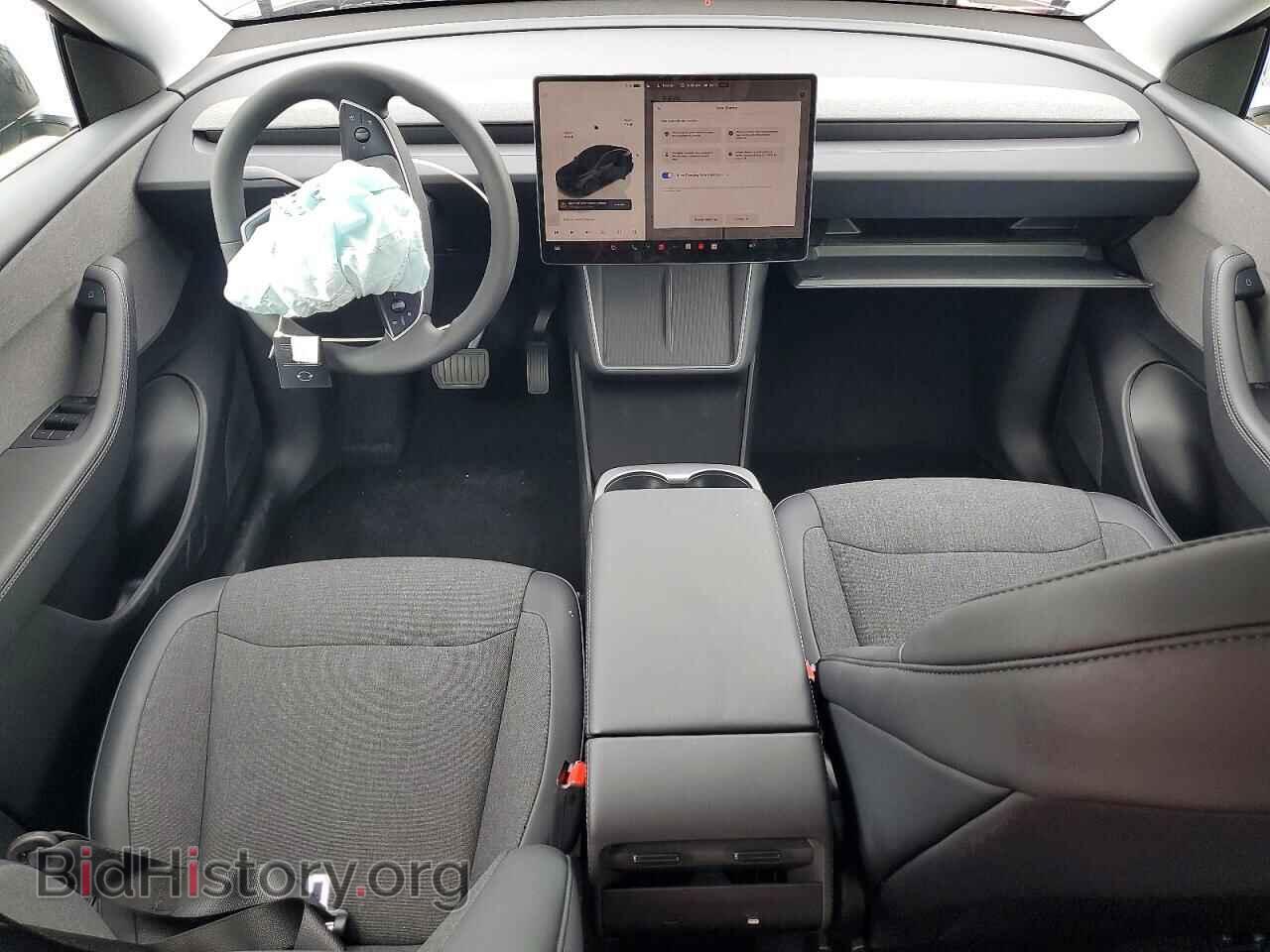 2026 TESLA MODEL Y - VIN: 7SAYGDED8TA601082 - Photo 8