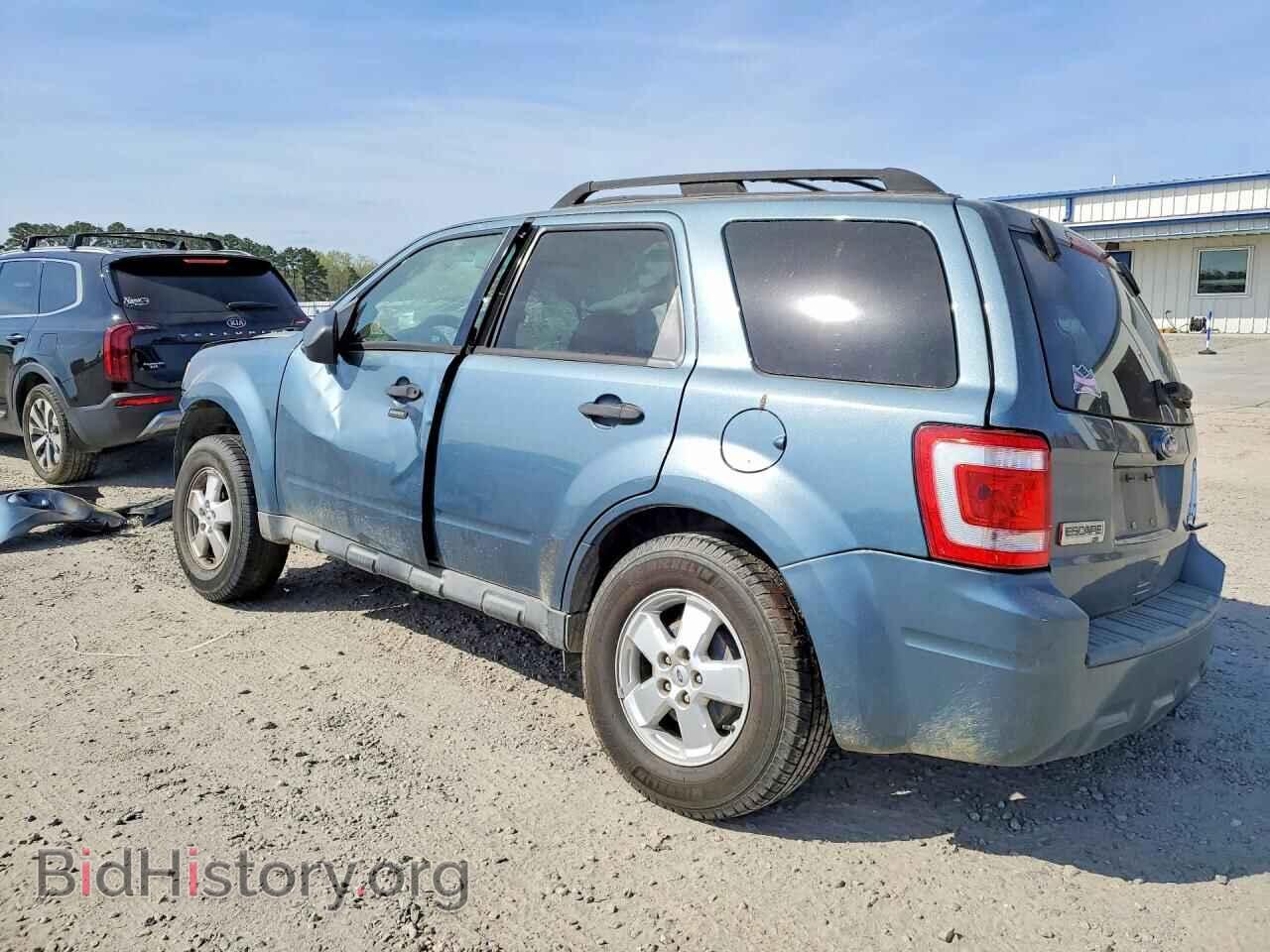 2010 FORD ESCAPE - VIN: 1FMCU0D70AKB60938 - Фото 3