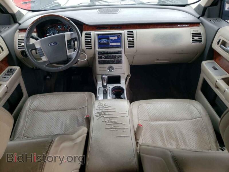 2011 Ford FLEX (VIN 2FMGK5DC5BBD00236) — photo 8 of 12