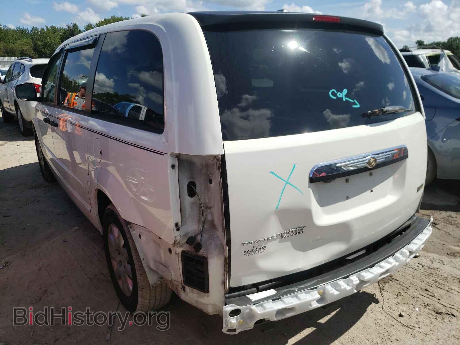 2008 CHRYSLER MINIVAN - VIN: 2A8HR44H98R838327 - Фото 3