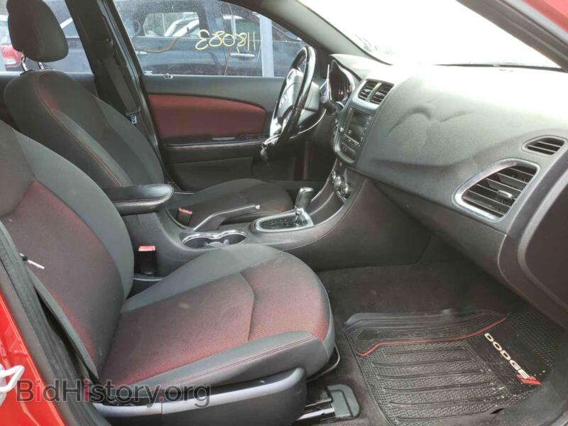 2011 Dodge AVENGER (VIN 1B3BD1FG2BN528086) — фото 5 из 10