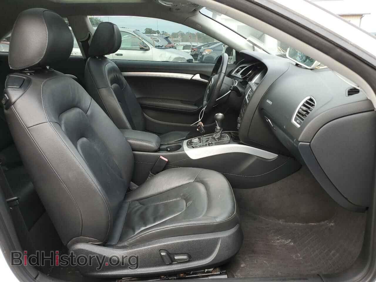 2010 AUDI A5 - VIN: WAURFAFR2AA022656 - Фото 5