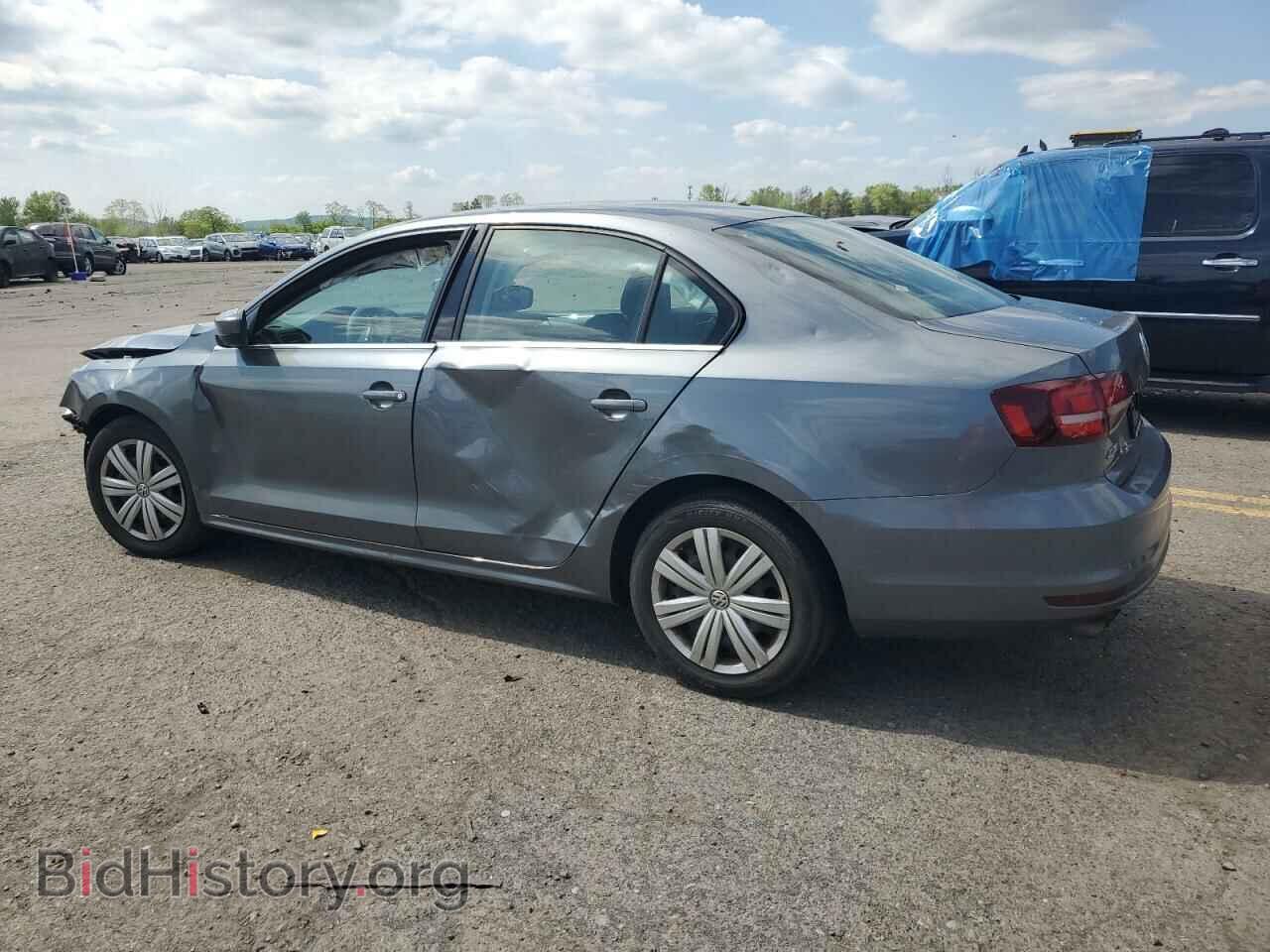 2017 VOLKSWAGEN JETTA - VIN: 3VW2B7AJ2HM367751 - Photo 2