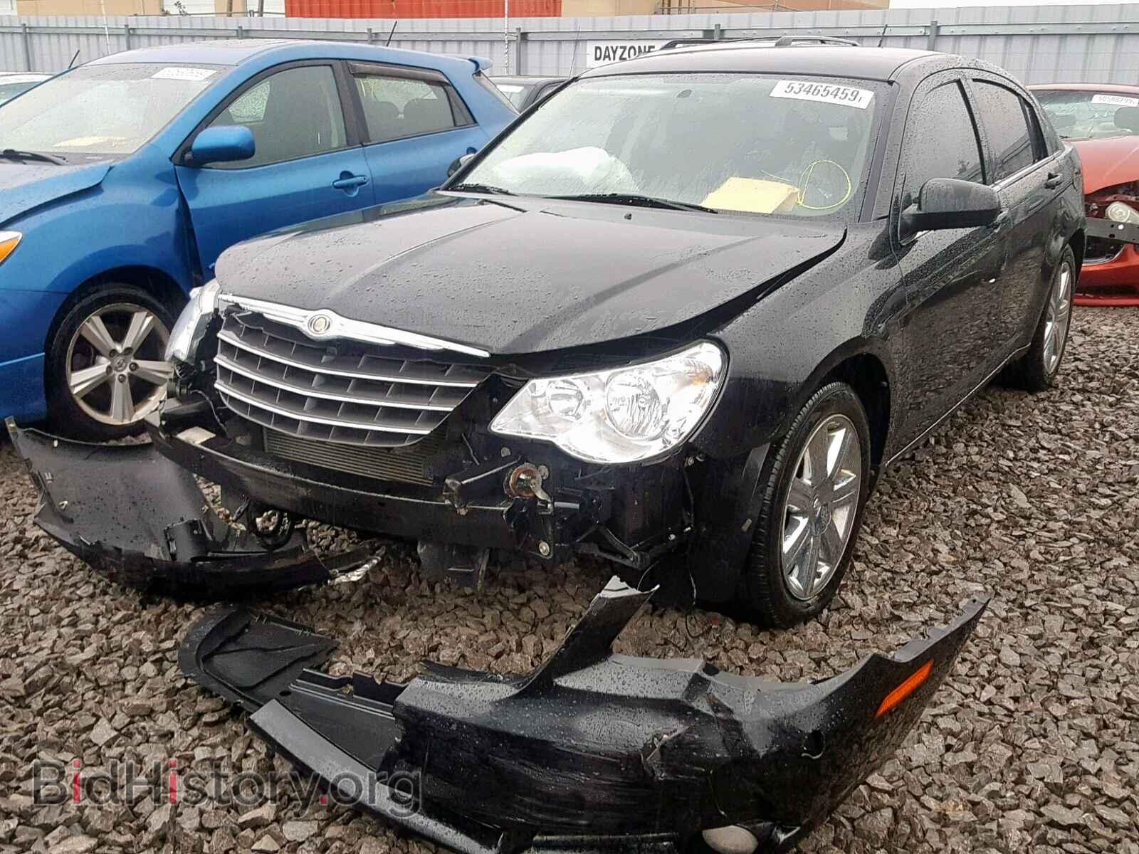 2010 CHRYSLER SEBRING - VIN: 1C3CC5FV6AN166116 - Фото 2