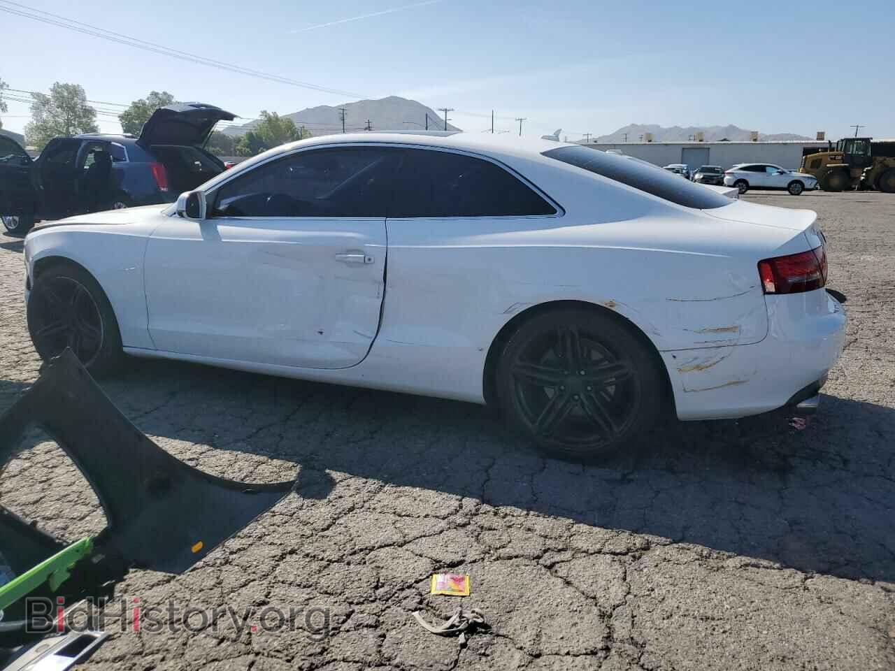 2011 AUDI A5 - VIN: WAULFAFR7BA061377 - Photo 2