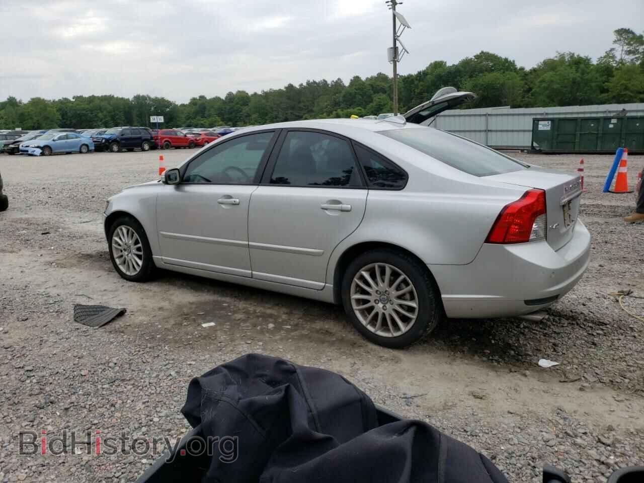 2011 VOLVO S40 - VIN: YV1672MS7B2549340 - Фото 2