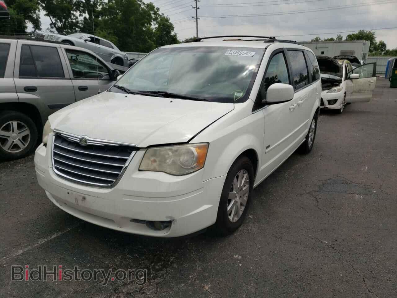 2008 CHRYSLER MINIVAN - VIN: 2A8HR54P48R843044 - Фото 2