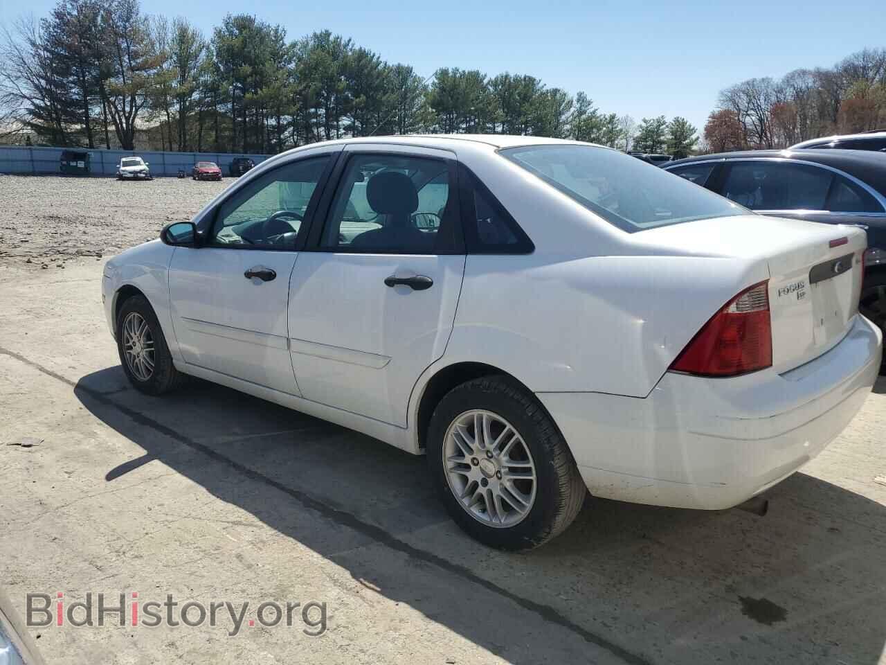 2005 FORD FOCUS - VIN: 1FAFP34N05W116810 - Фото 2