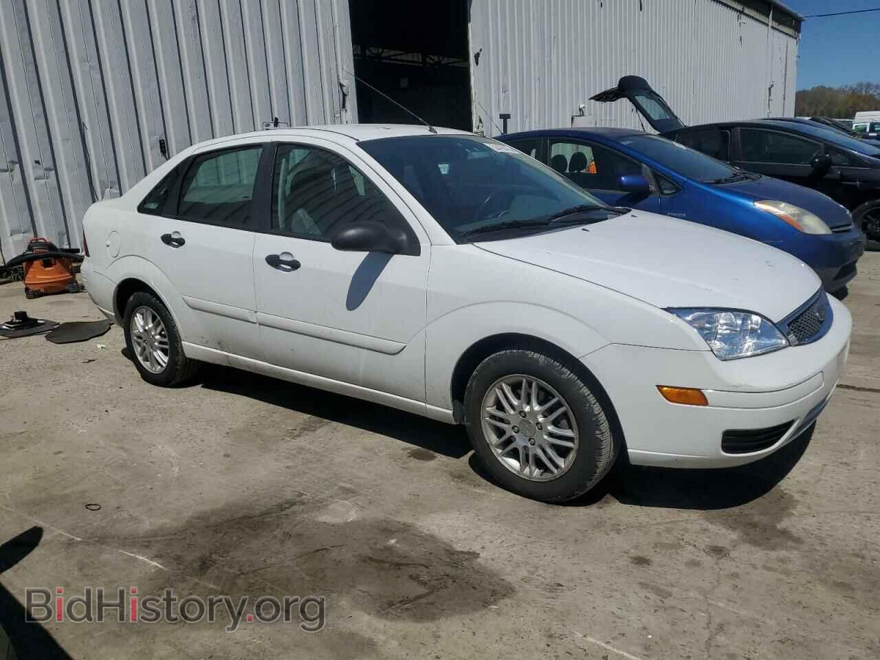 2005 FORD FOCUS - VIN: 1FAFP34N05W116810 - Фото 4