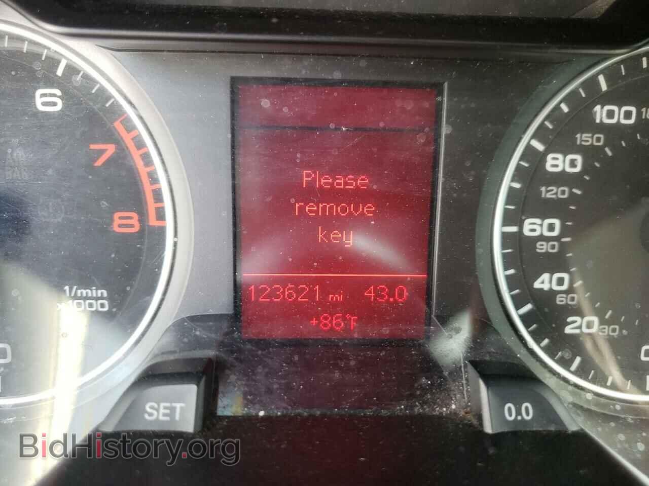 2012 AUDI A4 - VIN: WAUFFAFL7CN005586 - Фото 8
