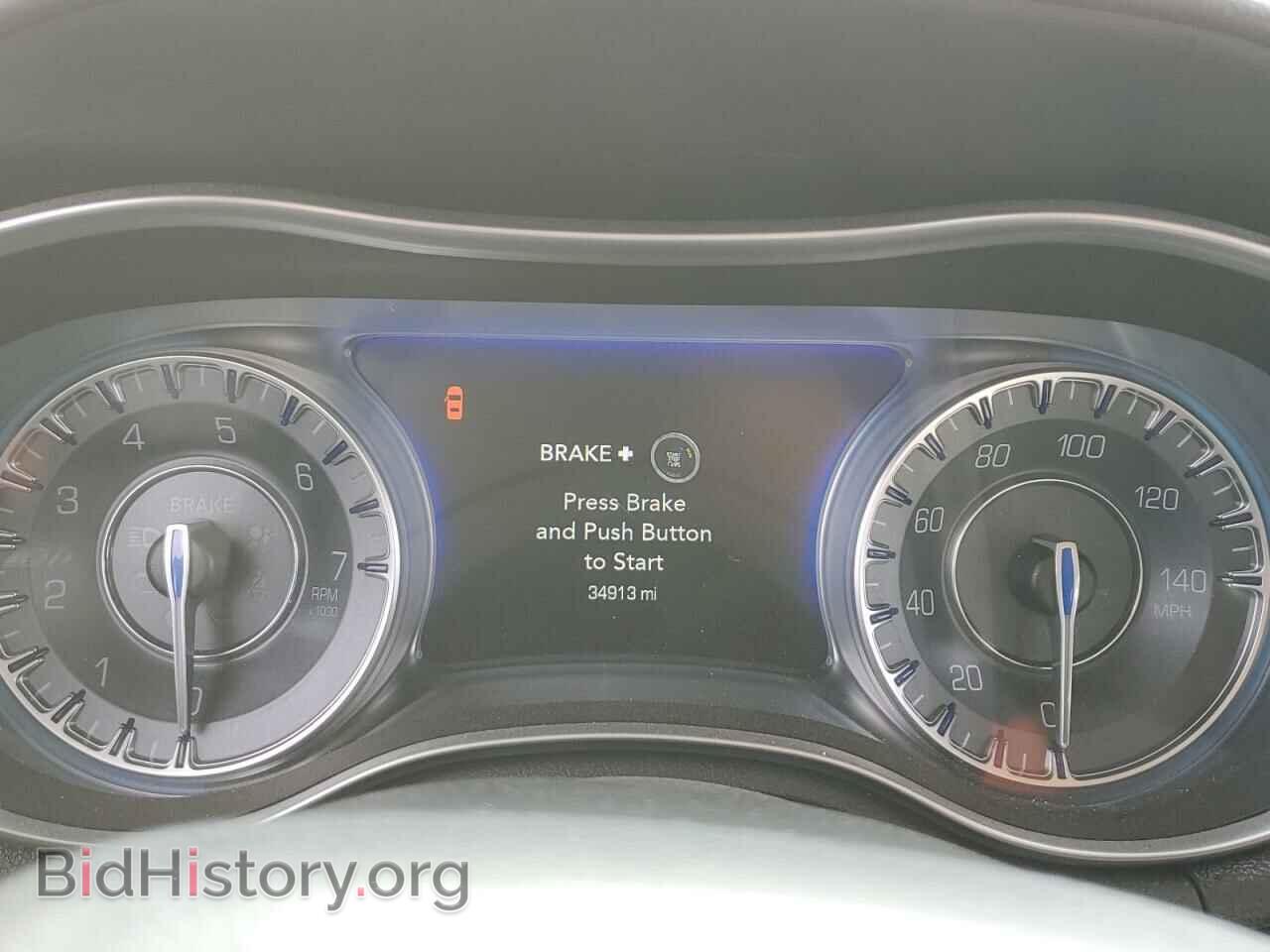 2016 CHRYSLER 300 - VIN: 2C3CCAAG9GH234136 - Фото 9