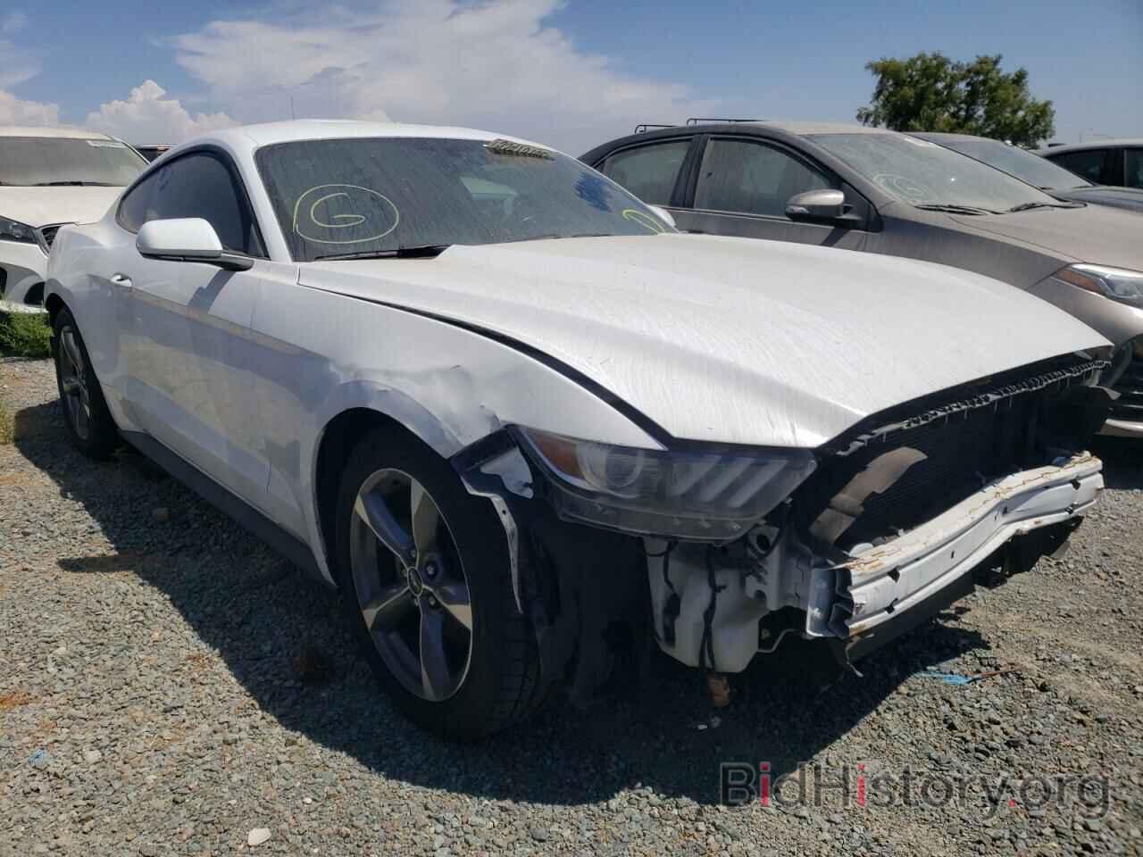 Photo 1FA6P8AM8F5338138 - FORD MUSTANG 2015