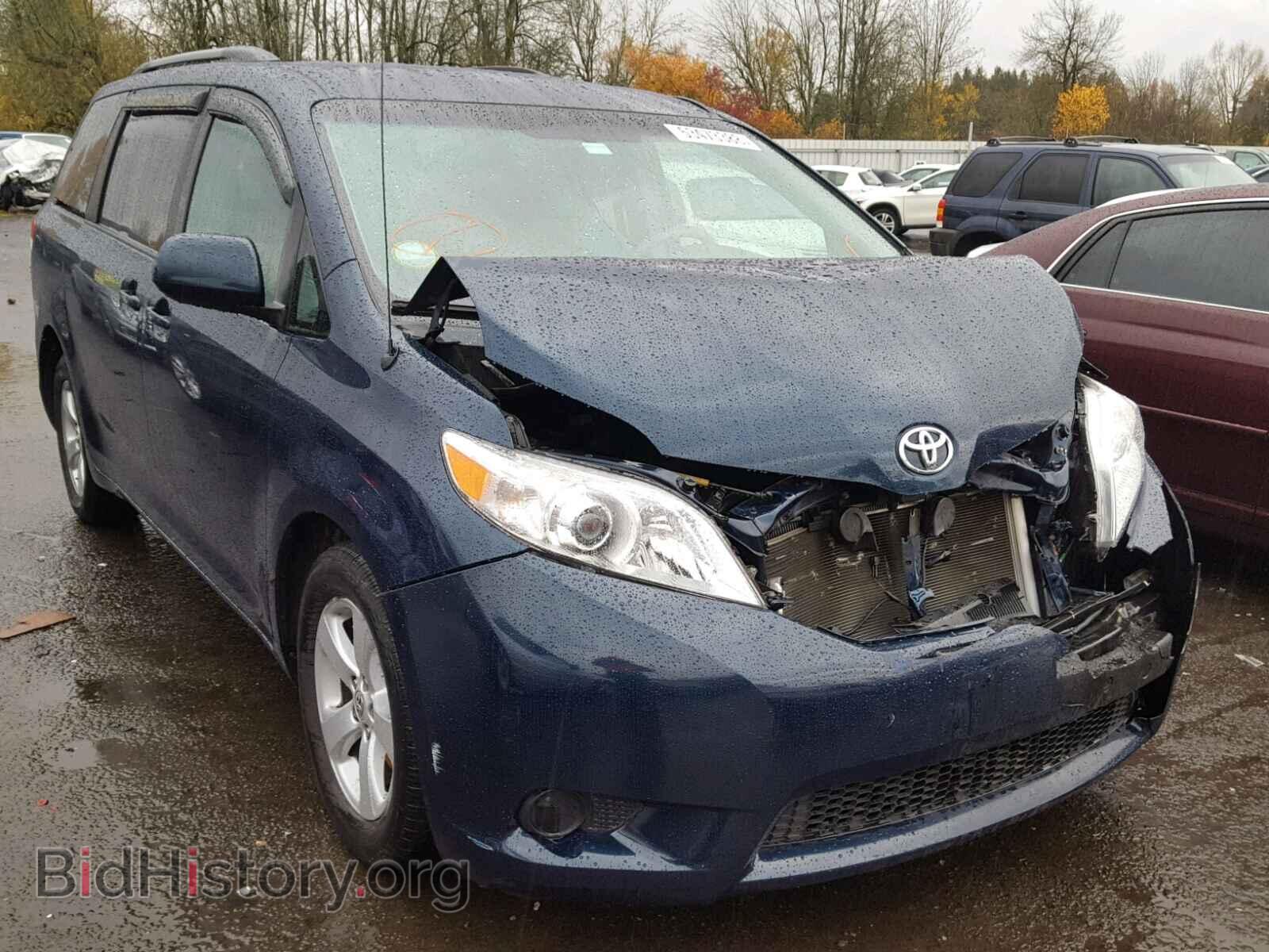 Фотография 5TDKK3DC2CS206432 - TOYOTA SIENNA LE 2012