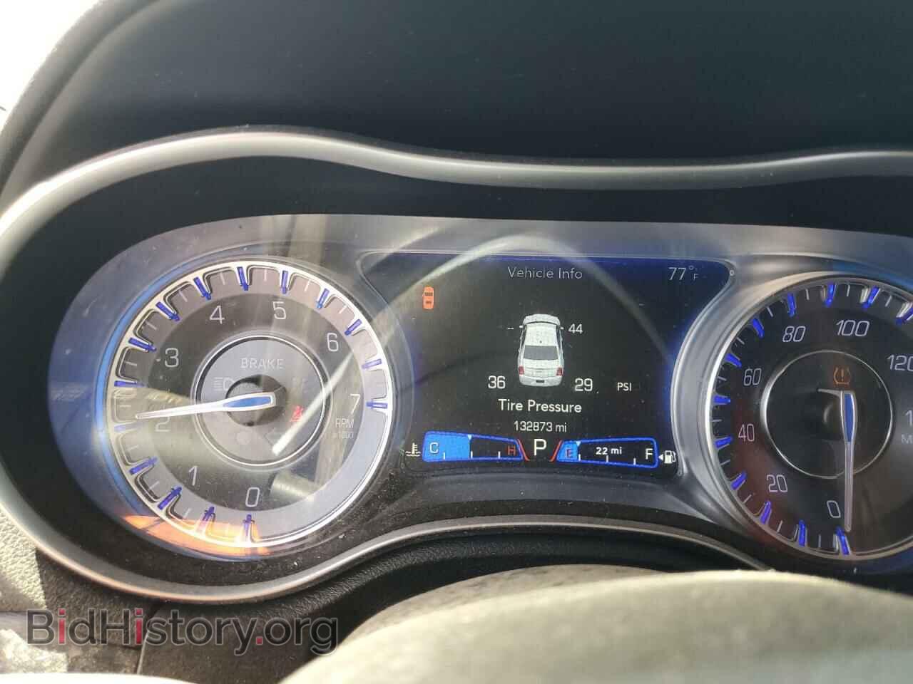 2019 CHRYSLER 300 - VIN: 2C3CCAAG7KH565077 - Фото 9