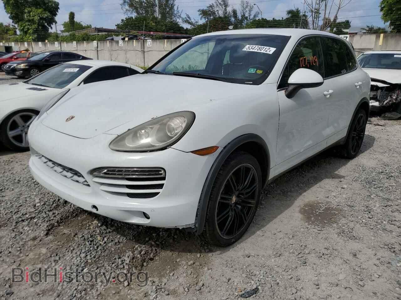 2013 PORSCHE CAYENNE - VIN: WP1AA2A26DLA01461 - Photo 2