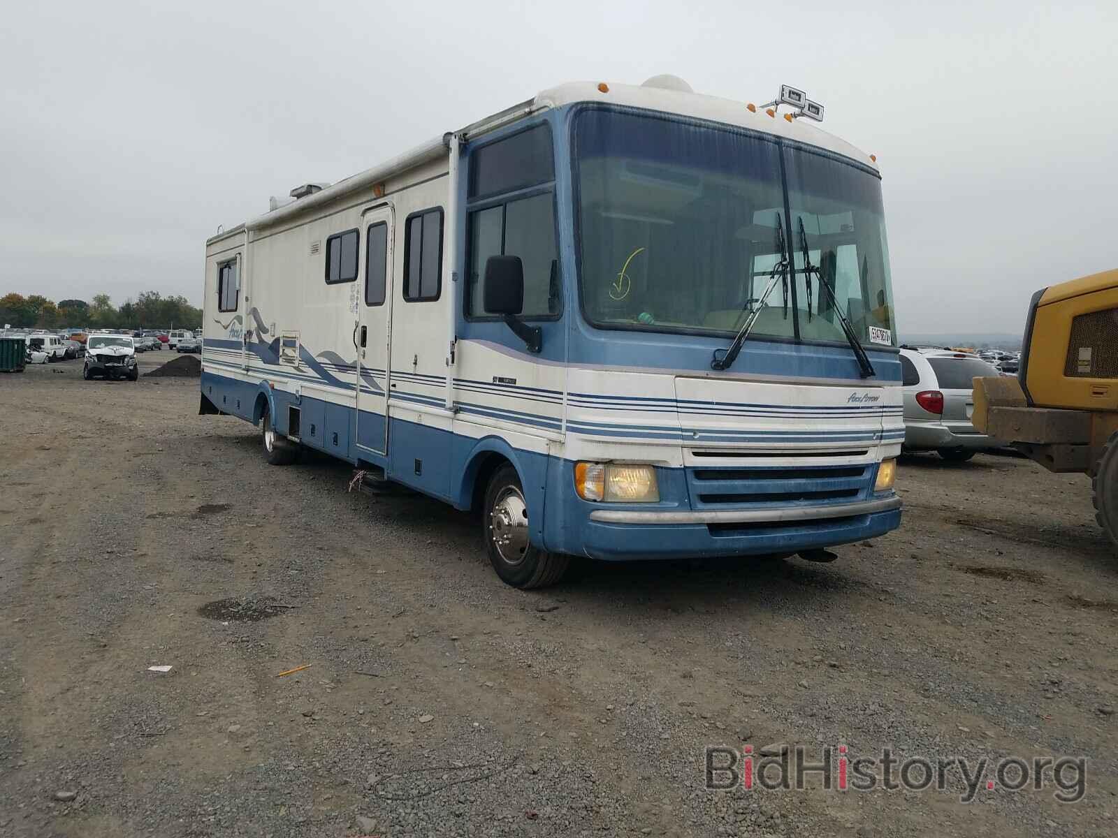 Photo 3FCNF53S4XJA11817 - FORD MOTORHOME 1999