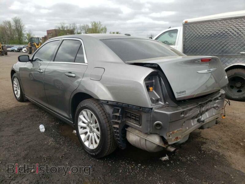 2012 Chrysler 300 (VIN 2C3CCAAG7CH114071) — фото 2 из 12