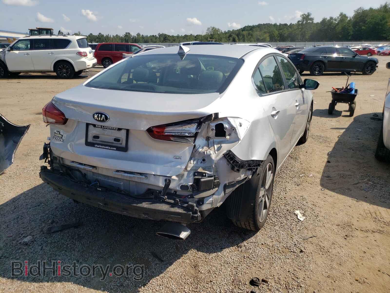 2017 KIA FORTE - VIN: 3KPFN4A88HE119926 - Фото 9