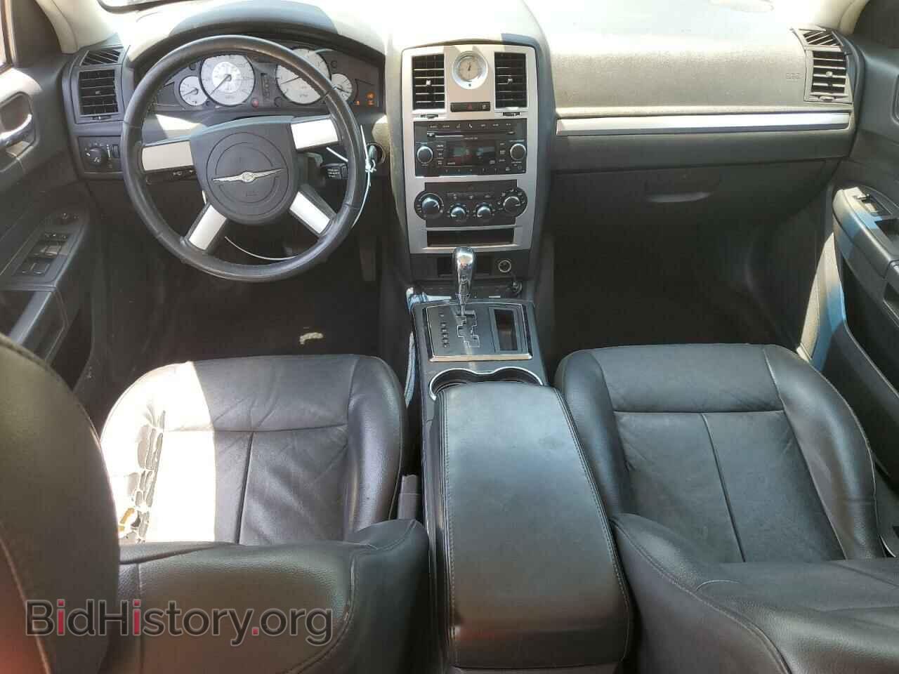 2010 CHRYSLER 300 - VIN: 2C3CA5CV1AH301960 - Фото 8