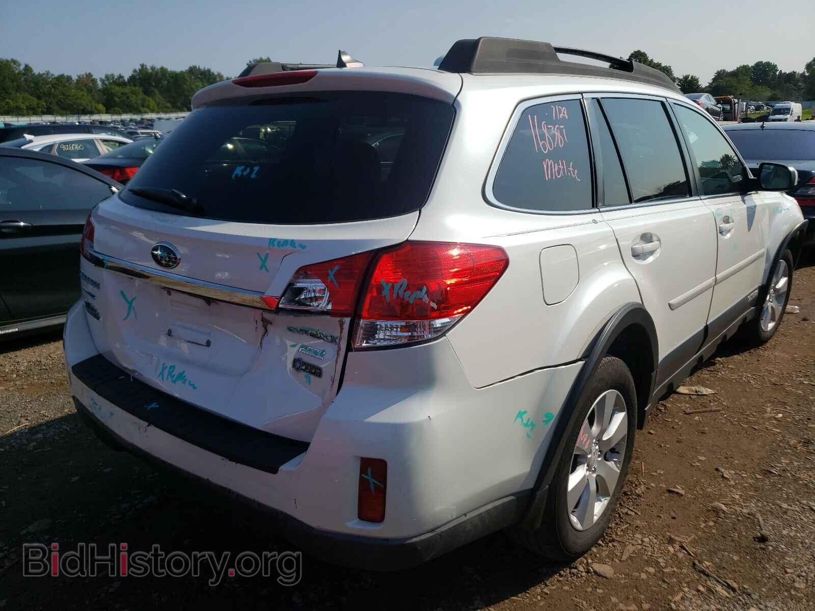 2011 SUBARU OUTBACK - VIN: 4S4BRBKC5B3374036 - Photo 4