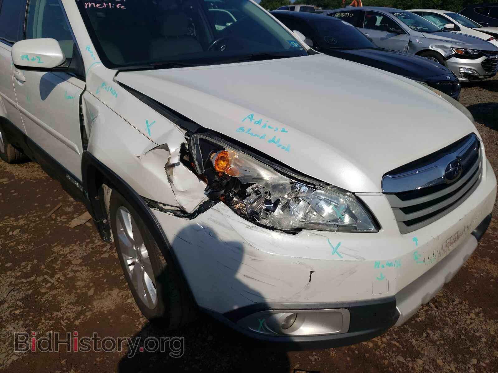 2011 SUBARU OUTBACK - VIN: 4S4BRBKC5B3374036 - Photo 9