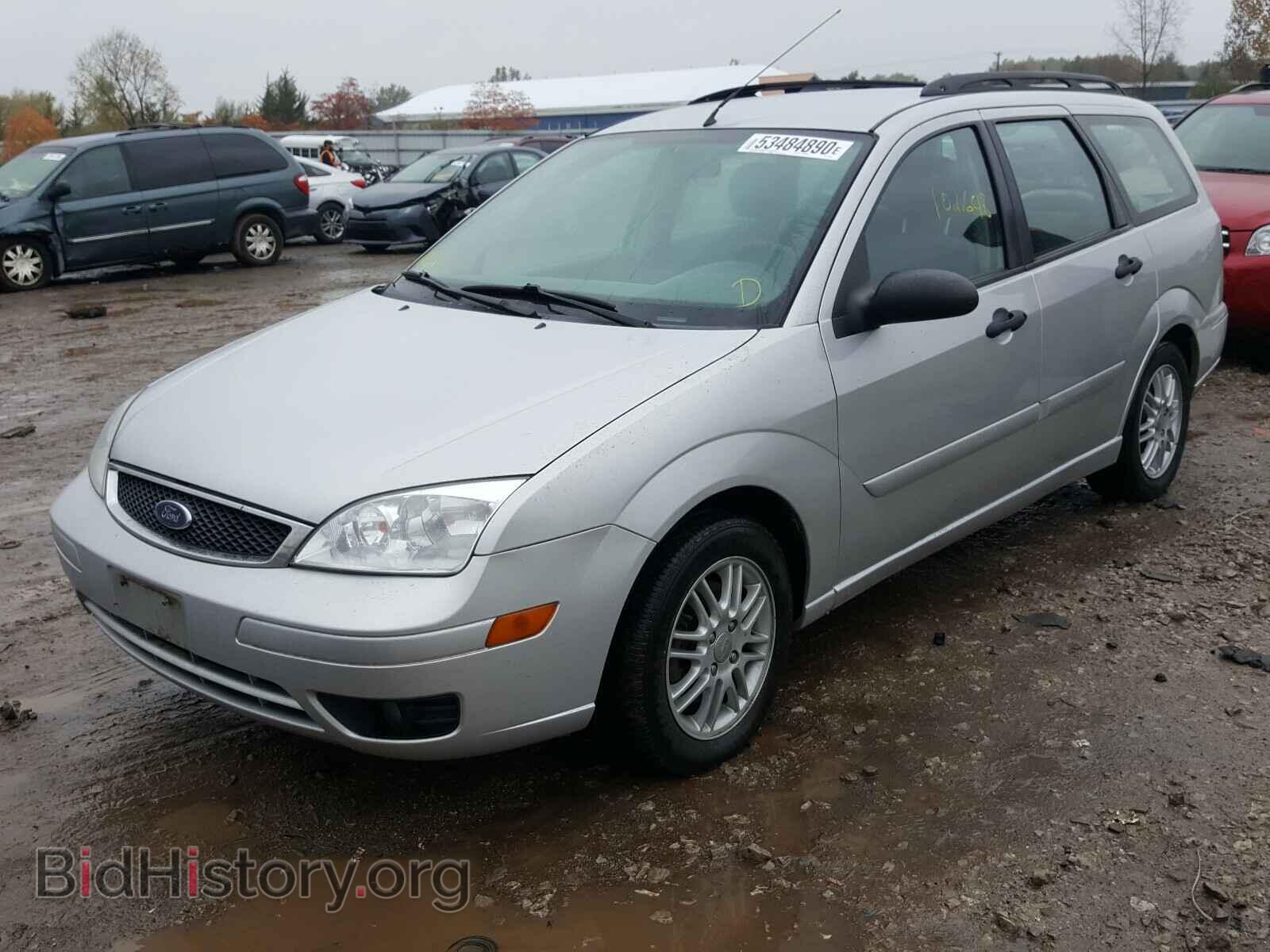 2005 FORD FOCUS - VIN: 1FAFP36N55W266702 - Фото 2