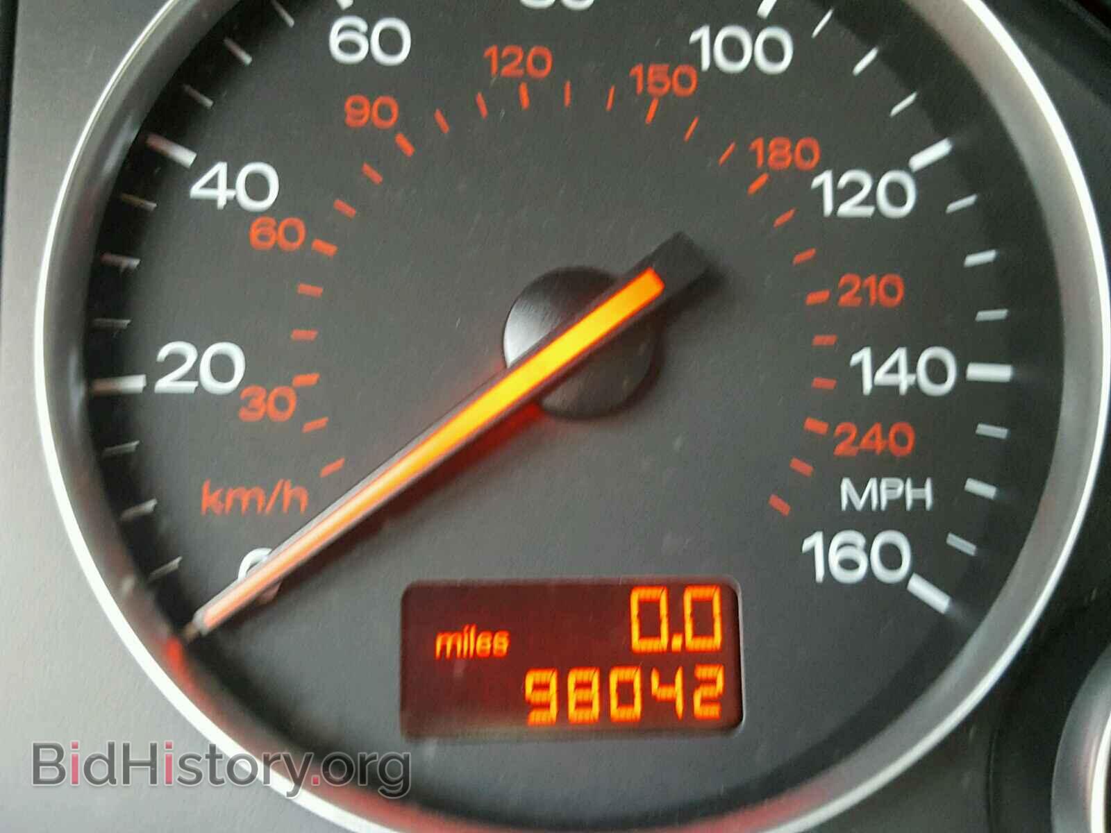 2002 AUDI A4 - VIN: WAUJC68E02A308374 - Фото 8
