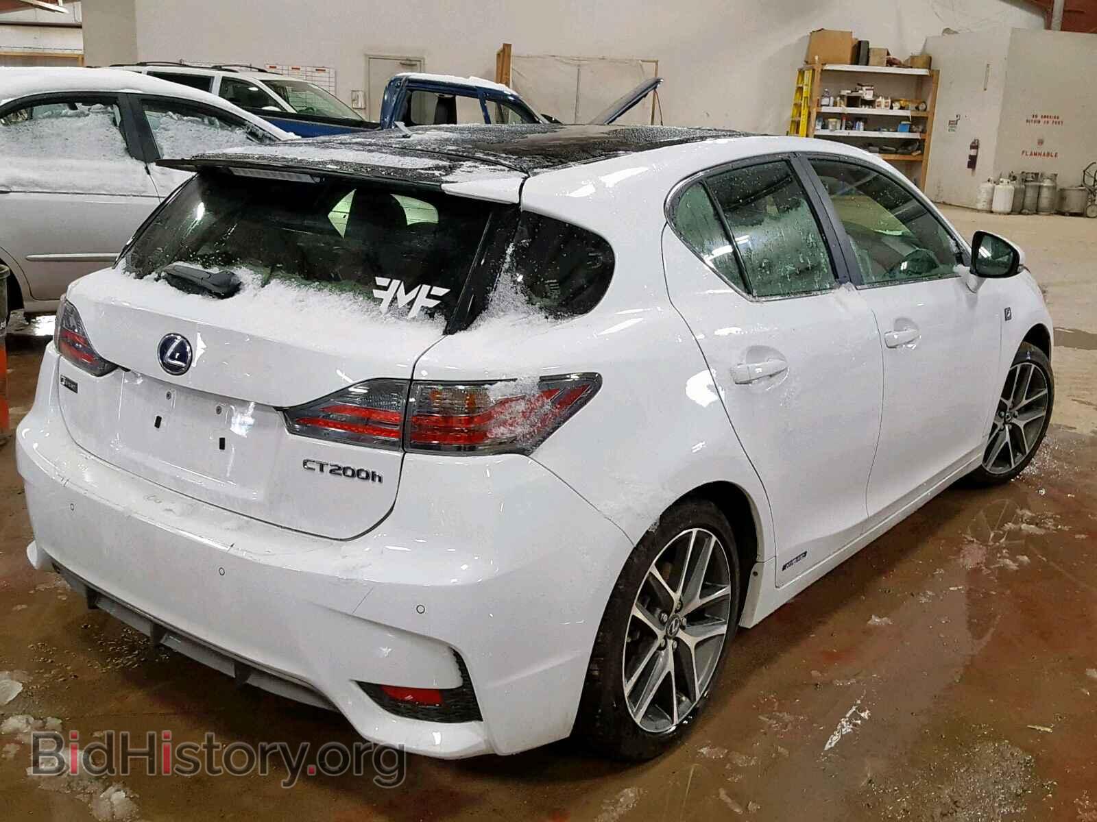 2017 LEXUS CT 200 - VIN: JTHKD5BHXH2295670 - Фото 4