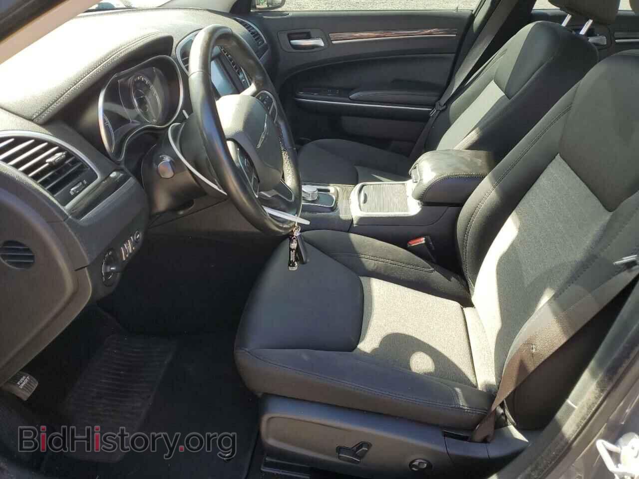 2019 CHRYSLER 300 - VIN: 2C3CCAAG9KH700902 - Фото 7