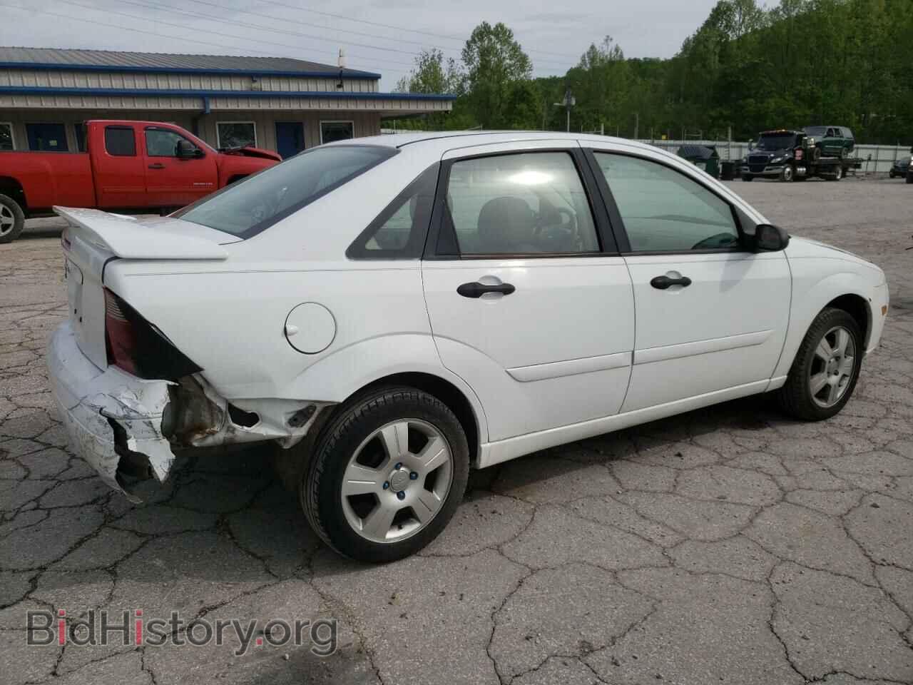 2007 FORD FOCUS - VIN: 1FAHP34N67W324606 - Фото 3