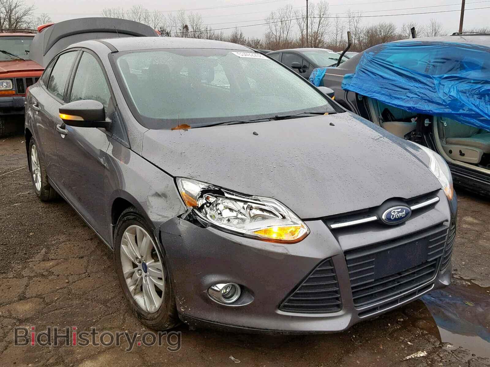 Photo 1FAHP3F24CL188619 - FORD FOCUS 2012