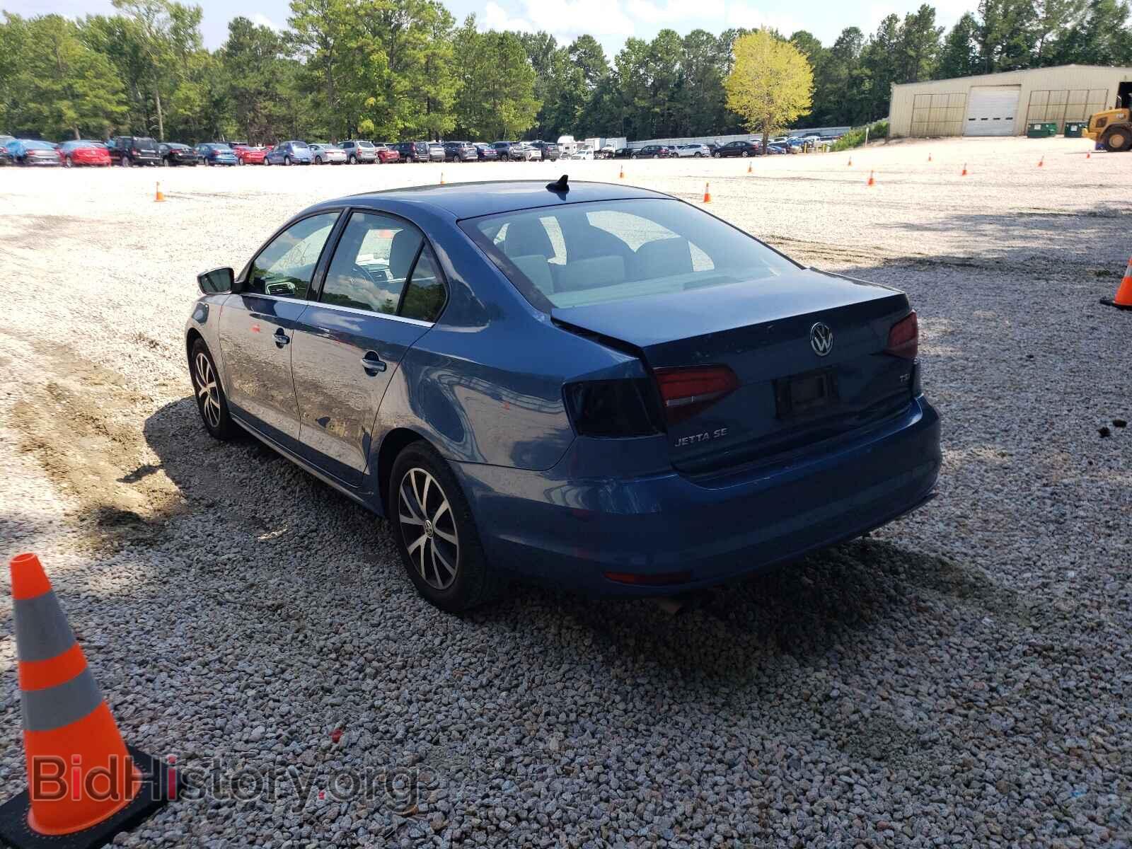 2017 VOLKSWAGEN JETTA - VIN: 3VWDB7AJ4HM226298 - Фото 3