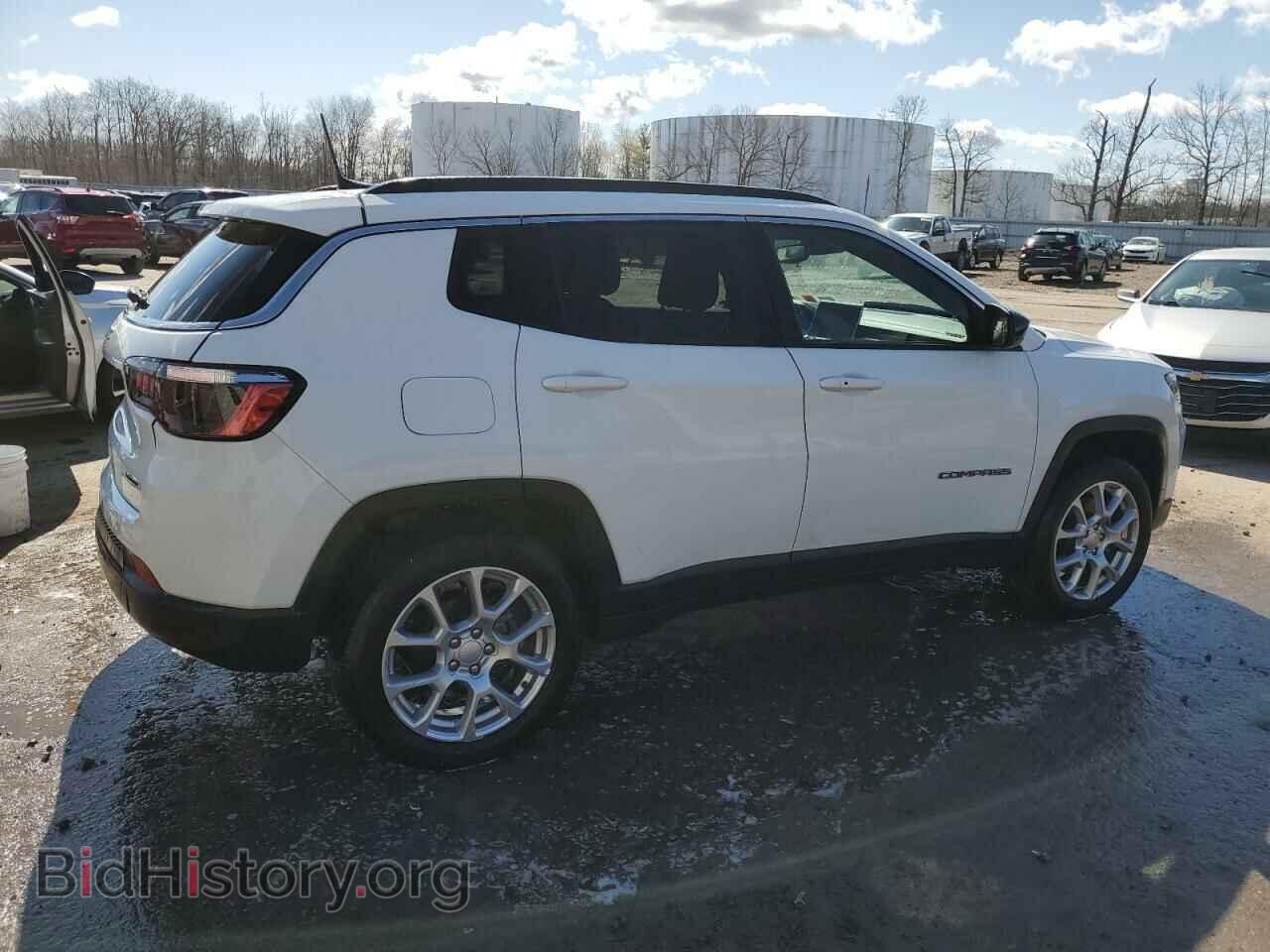 2024 JEEP COMPASS - VIN: 3C4NJDFN1RT593929 - Фото 3